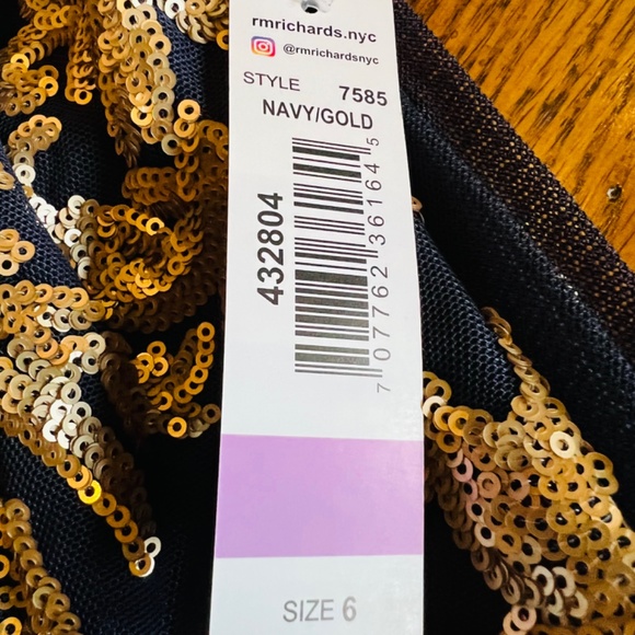 R&M Richards size 6 navy and golds sequin gown - Picture 5 of 5